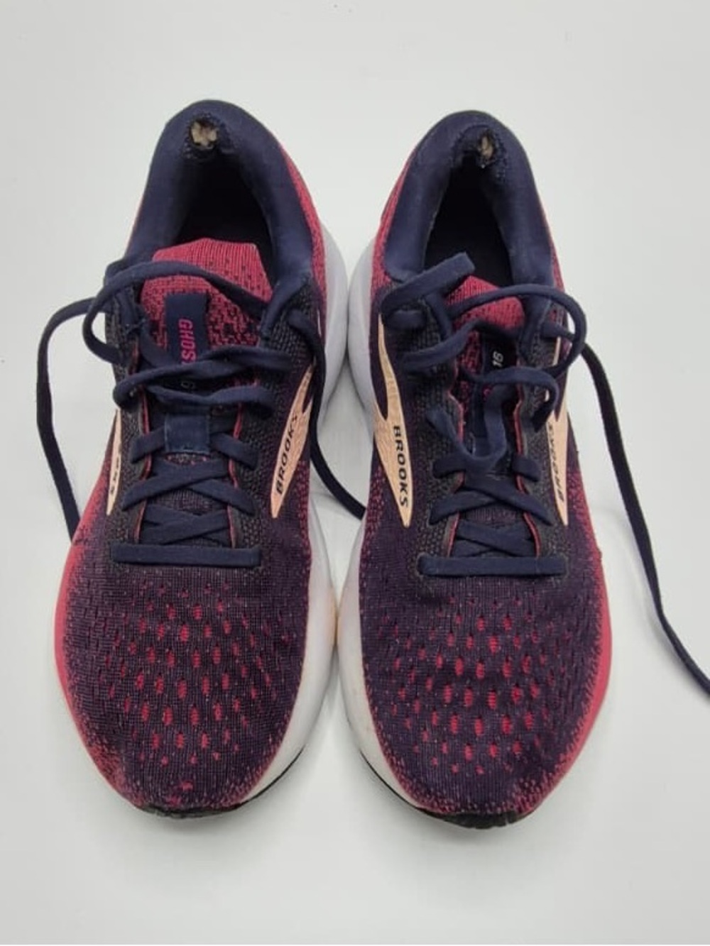 Brooks Women’s Athletic Shoes - Navy & Pink
